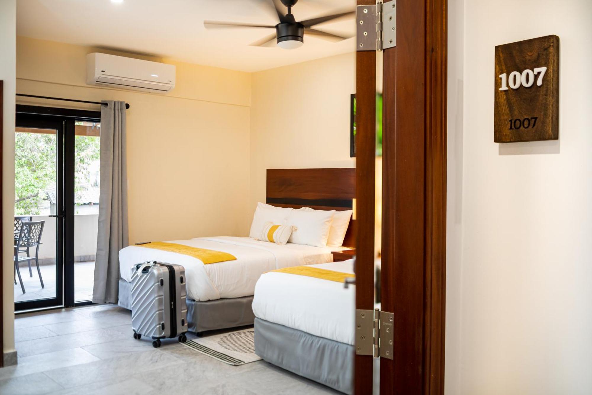 The West House Boutique Hotel San Ignacio Bagian luar foto