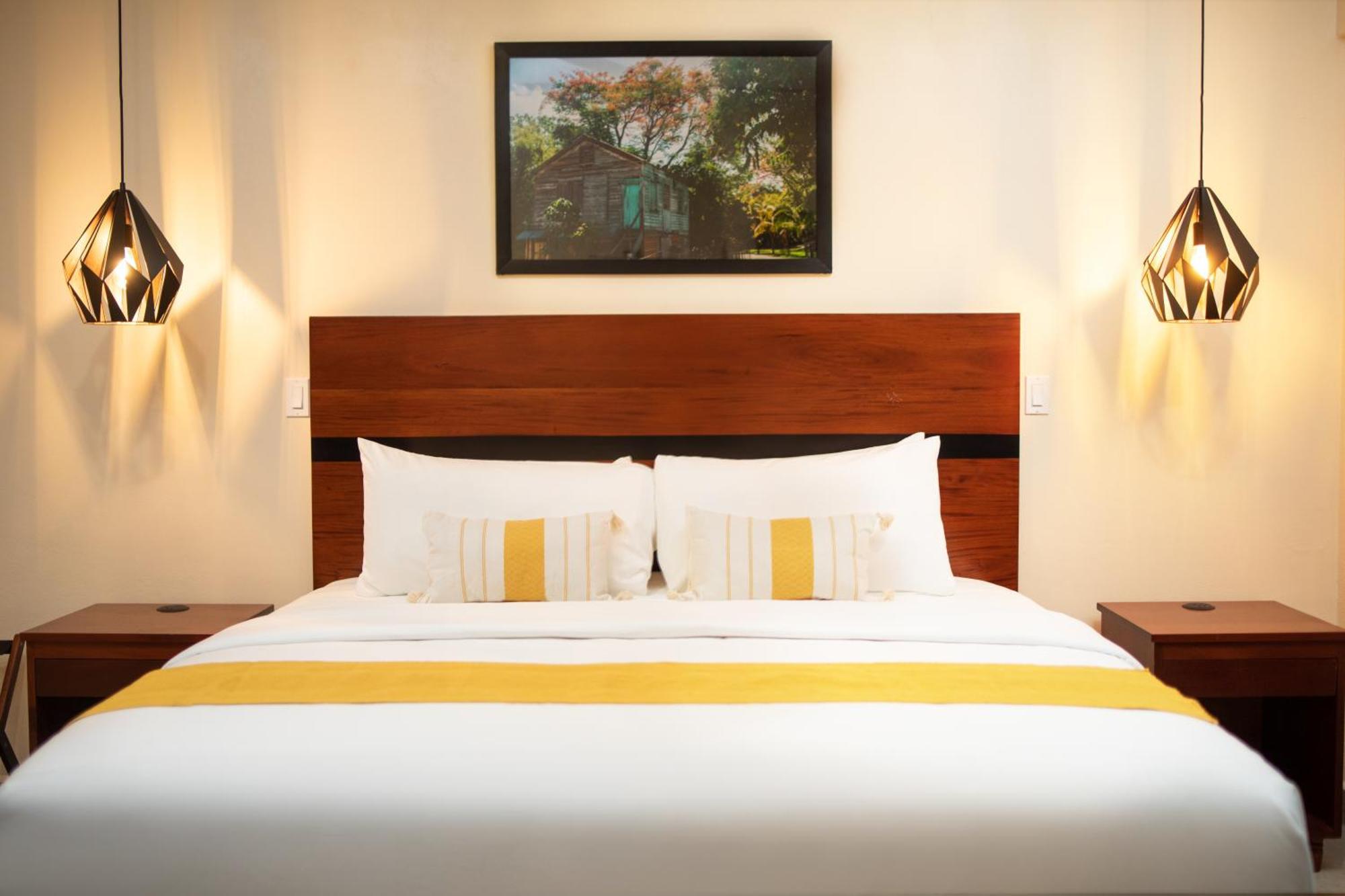The West House Boutique Hotel San Ignacio Bagian luar foto