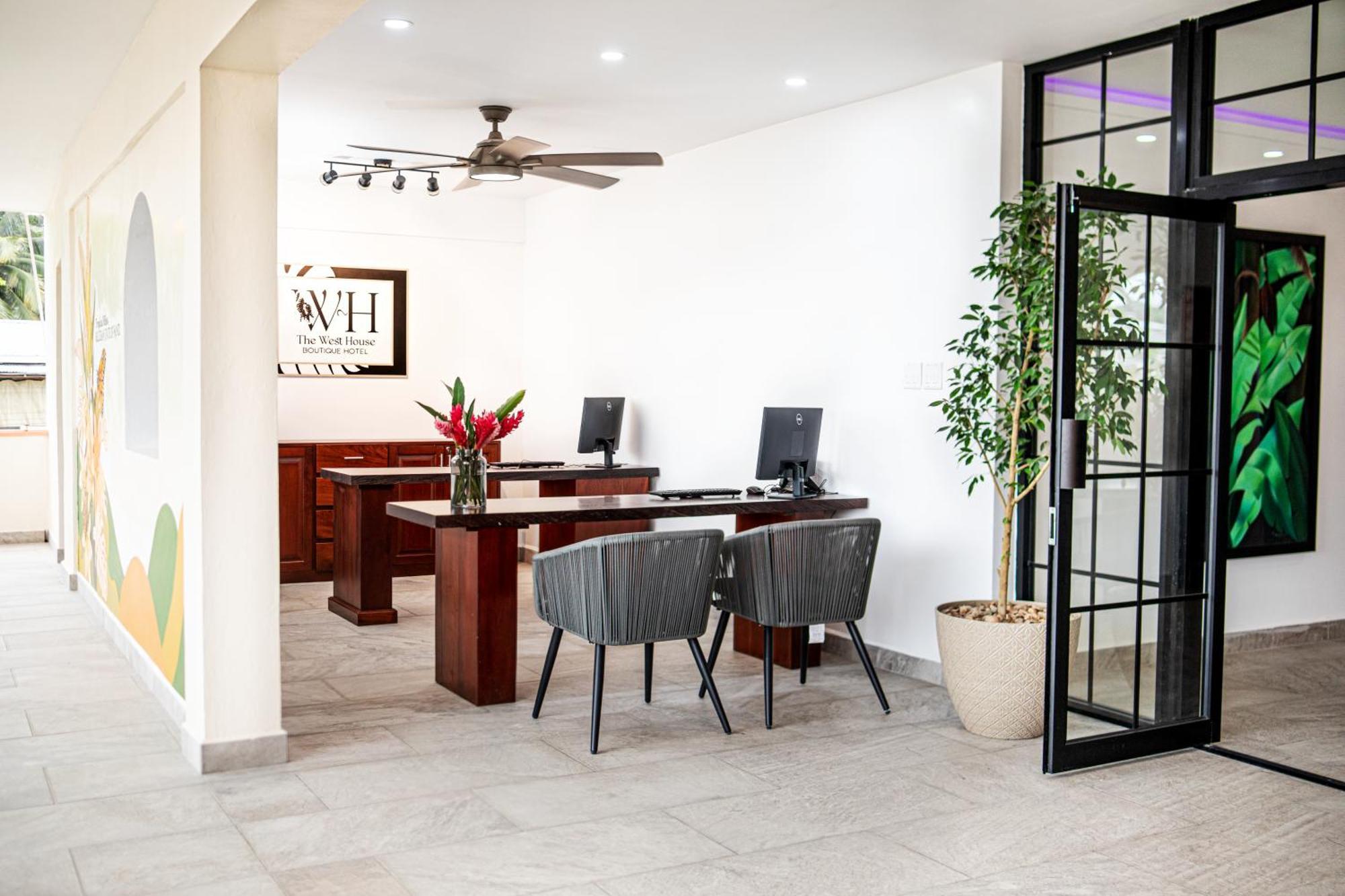 The West House Boutique Hotel San Ignacio Bagian luar foto